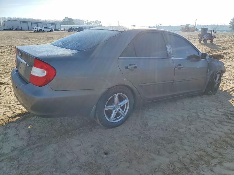 Photo 3 from auction – 2004 TOYOTA CAMRY with VIN 4T1BE32K84U849832