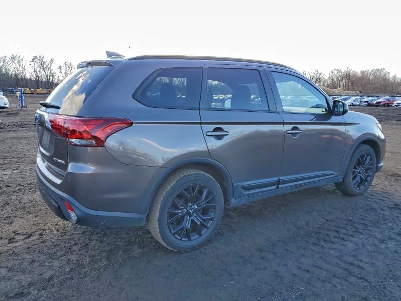 Photo 3 from auction – 2019 MITSUBISHI OUTLANDER with VIN JA4AZ3A34KZ029210