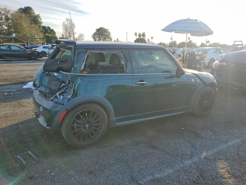 Photo 3 from auction – 2004 MINI COOPER S with VIN WMWRE33424TD86272