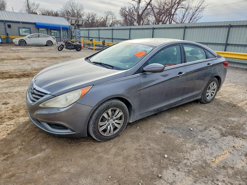 HYUNDAI SONATA 2011 with VIN 5NPEB4AC0BH285644 - Photo from auction