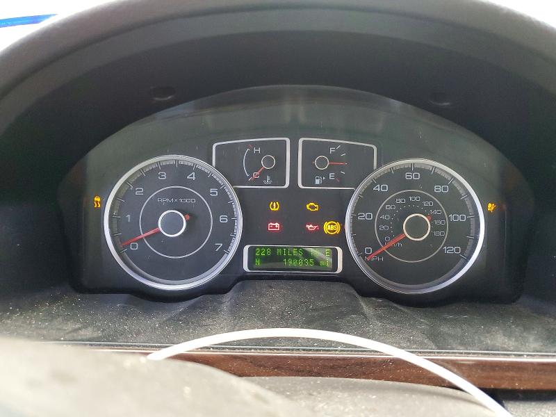 Photo 9 from auction – 2009 FORD TAURUS SEL with VIN 1FAHP24W49G110746