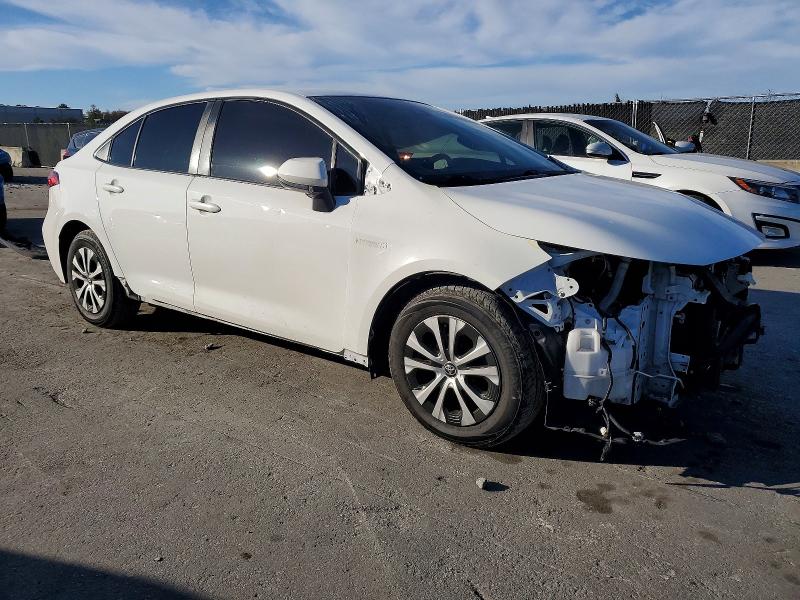TOYOTA COROLLA 2021 مع رقم تعريف المركبة JTDEAMDE2MJ006589 - صورة من المزاد