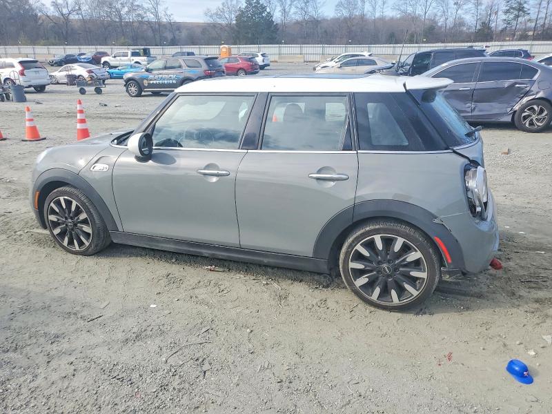 Photo 2 from auction – 2017 MINI COOPER S with VIN WMWXU3C57H2D31668