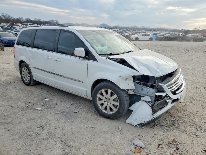 Photo 4 from auction – 2016 CHRYSLER TOWN & COU with VIN 2C4RC1BG0GR187948