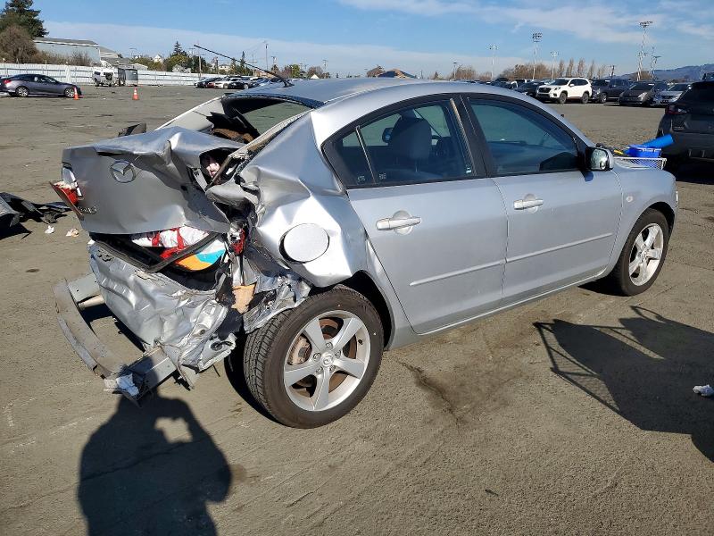 Photo 3 from auction – 2006 MAZDA 3 with VIN JM1BK32G761424874