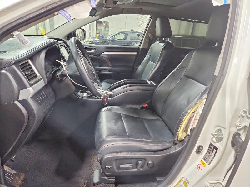 Photo 7 from auction – 2016 TOYOTA HIGHLANDER with VIN 5TDJKRFH9GS241885