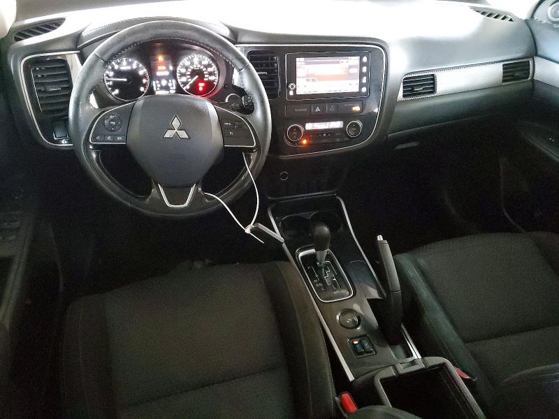Photo 8 from auction – 2018 MITSUBISHI OUTLANDER with VIN JA4AD3A36JZ039511