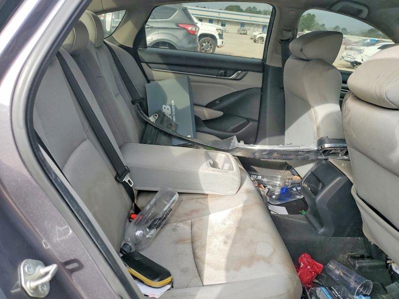 Photo 10 from auction – 2018 HONDA ACCORD with VIN 1HGCV1F11JA035955