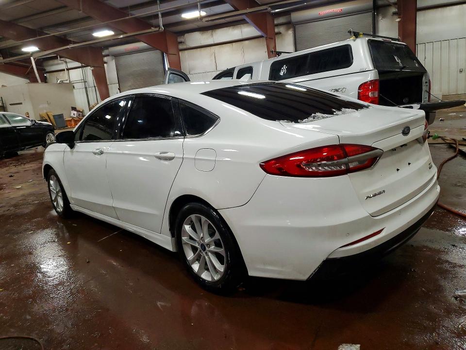 Photo 2 from auction – 2020 FORD FUSION with VIN 3FA6P0HD7LR107893