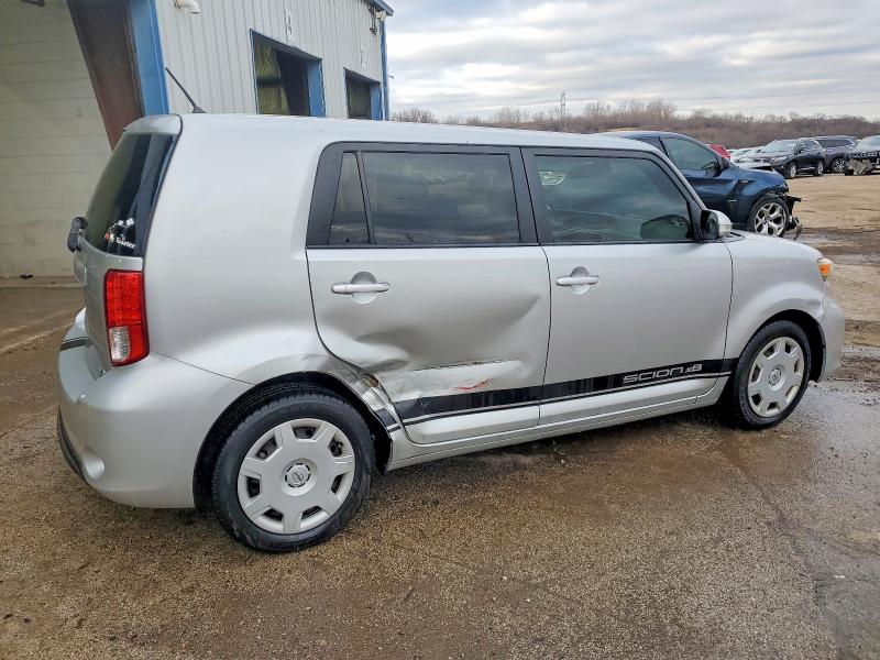 Photo 3 from auction – 2014 TOYOTA SCION XB with VIN JTLZE4FE1EJ057512