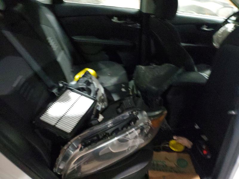 Photo 10 from auction – 2019 KIA FORTE with VIN 3KPF34AD7KE022419