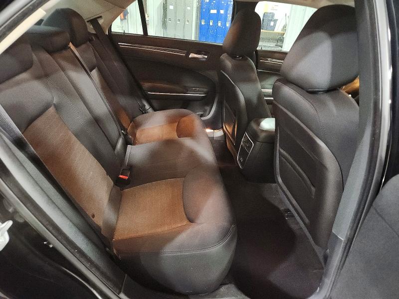Photo 10 from auction – 2018 CHRYSLER 300 TOURIN with VIN 2C3CCAAG0JH320989