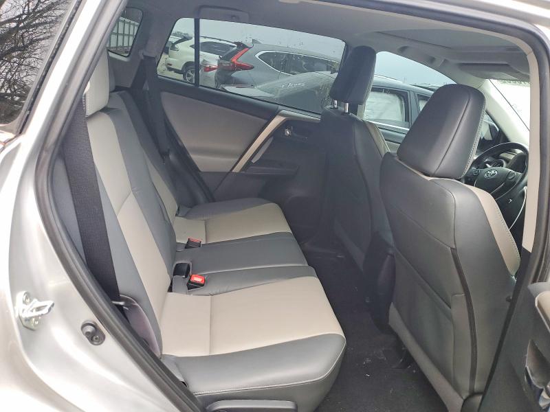Photo 11 from auction – 2015 TOYOTA RAV4 LIMIT with VIN 2T3YFREV4FW216027