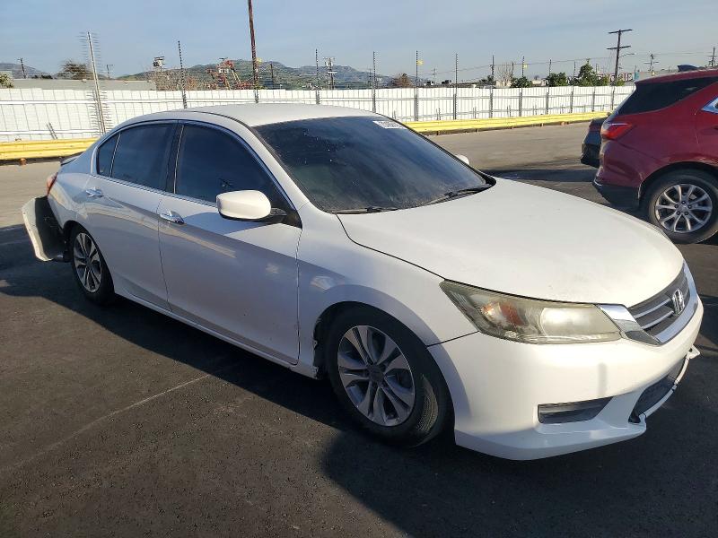 Photo 4 from auction – 2015 HONDA ACCORD with VIN 1HGCR2F32FA240848
