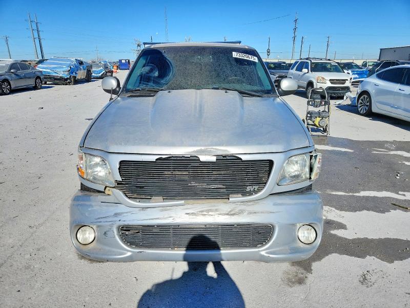 Photo 5 from auction – 2001 FORD F150 SVT L with VIN 2FTZF073X1CA58794