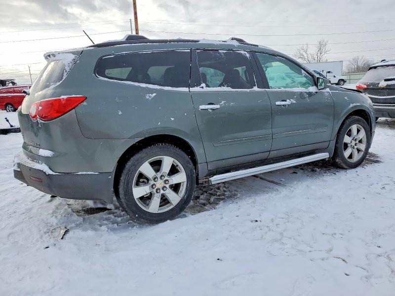 Photo 3 from auction – 2010 CHEVROLET TRAVERSE L with VIN 1GNLRFED2AS142185