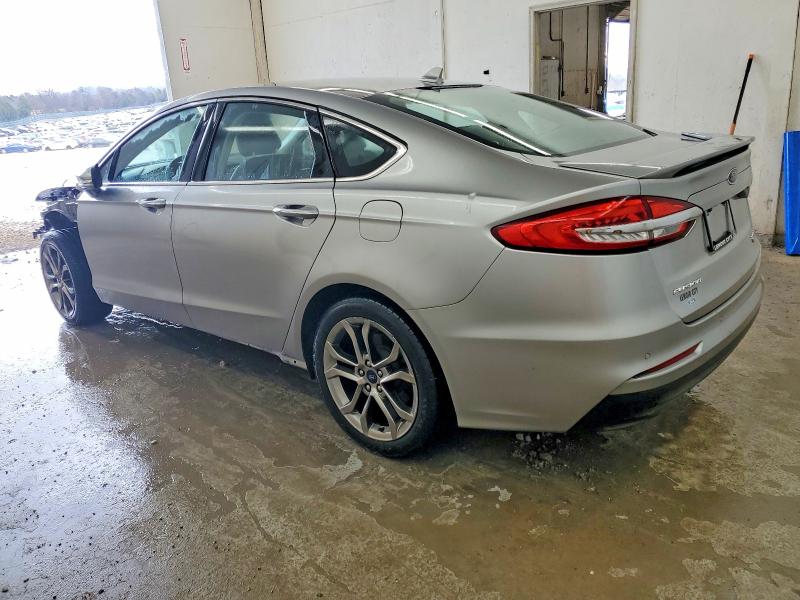 Photo 2 from auction – 2020 FORD FUSION with VIN 3FA6P0RU0LR182434