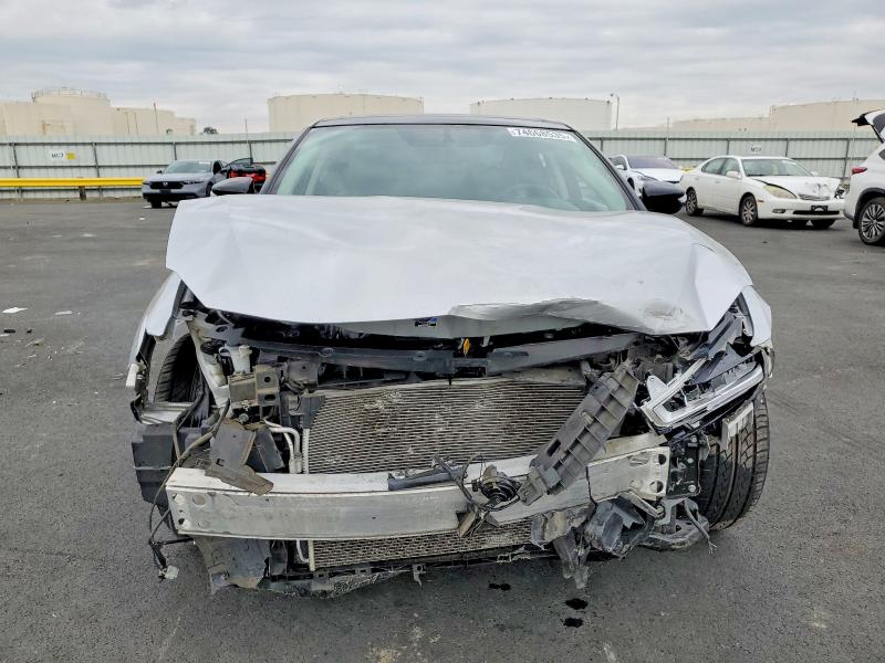 Photo 5 from auction – 2019 NISSAN MAXIMA with VIN 1N4AA6AV7KC369251
