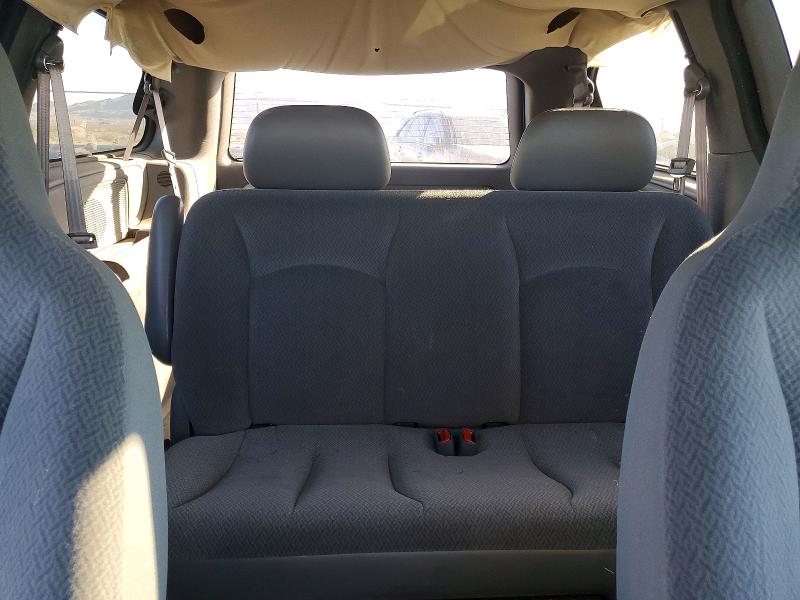 Photo 10 from auction – 2004 DODGE GRAND CARA with VIN 1D4GP24R24B501483