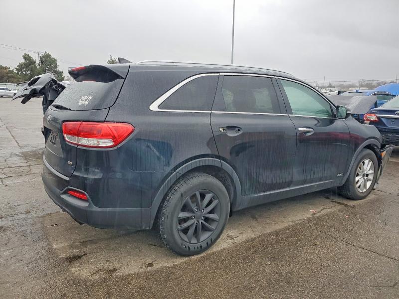 Photo 3 from auction – 2016 KIA SORENTO LX with VIN 5XYPGDA37GG003833