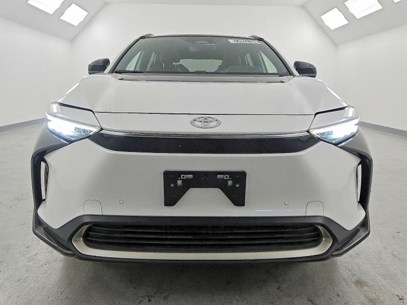 Photo 5 from auction – 2023 TOYOTA BZ4X XLE with VIN JTMABABA0PA003091