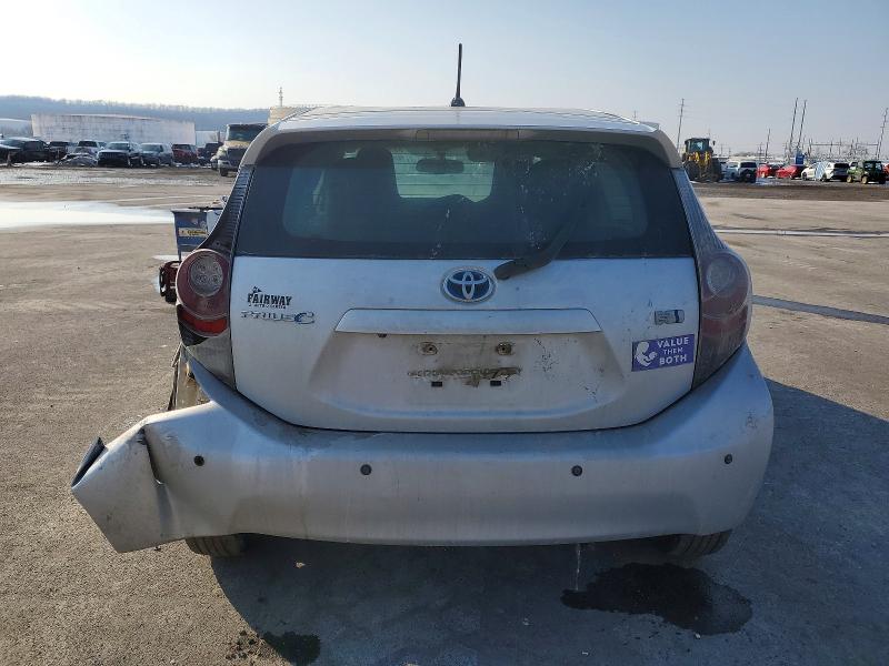 Photo 6 from auction – 2014 TOYOTA PRIUS C with VIN JTDKDTB37E1075320
