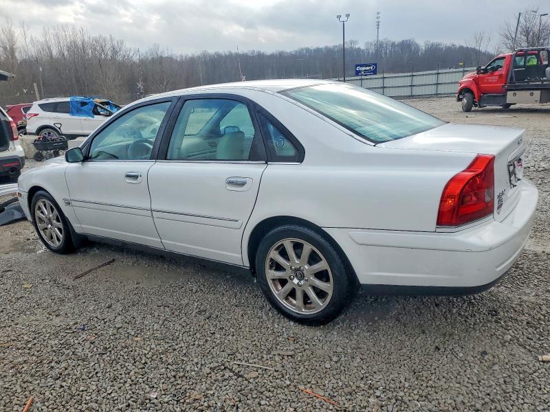 Photo 2 from auction – 2005 VOLVO S80 2.5T with VIN YV1TH592251399299