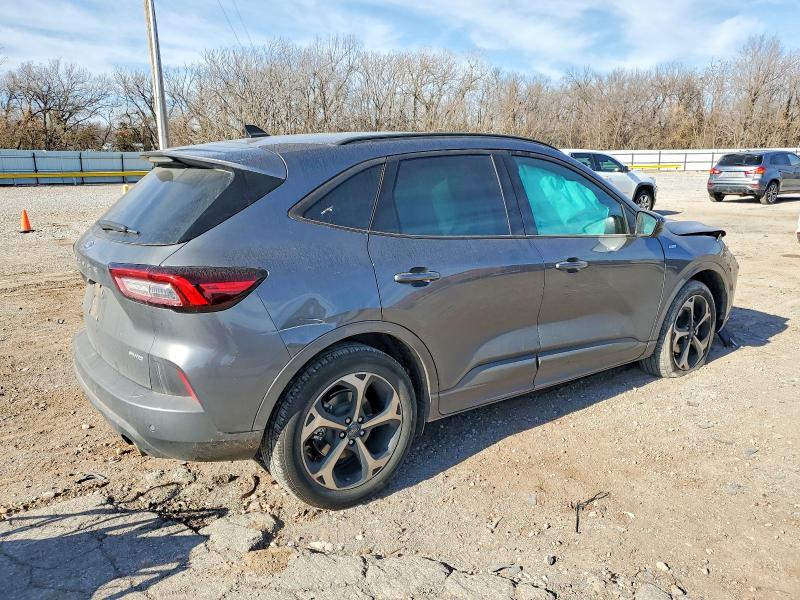 Photo 3 from auction – 2023 FORD ESCAPE ST with VIN 1FMCU9NA8PUB29559