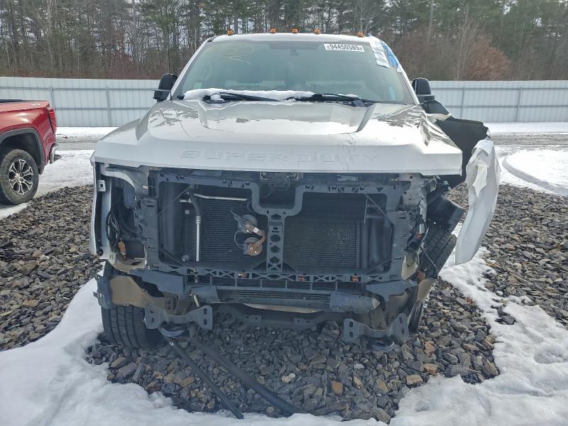 Photo 5 from auction – 2017 FORD F350 SUPER with VIN 1FTRF3B68HEF28358