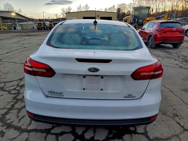 Photo 6 from auction – 2016 FORD FOCUS with VIN 1FADP3F26GL277726
