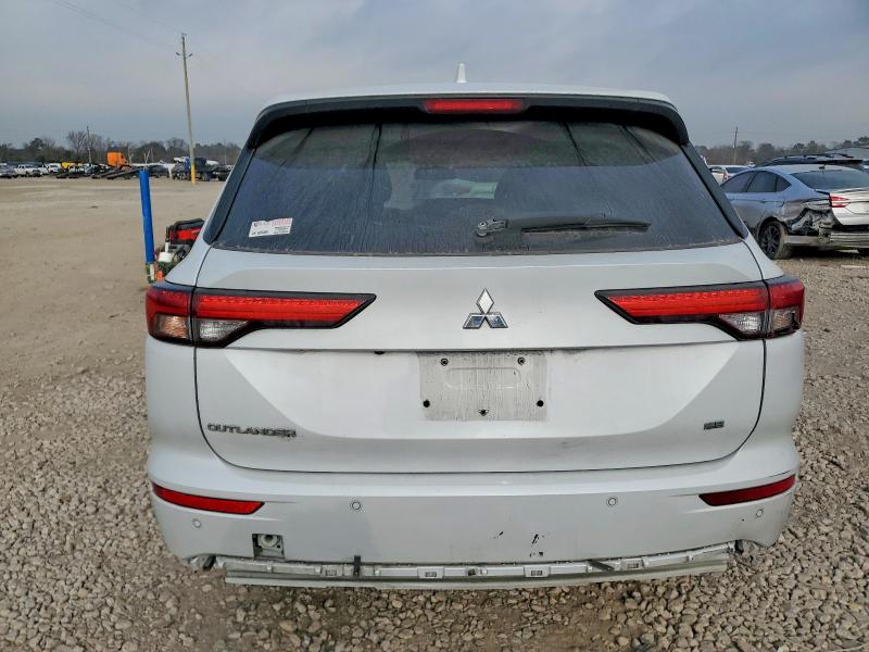 Photo 6 from auction – 2023 MITSUBISHI OUTLANDER with VIN JA4J3UA8XPZ061864