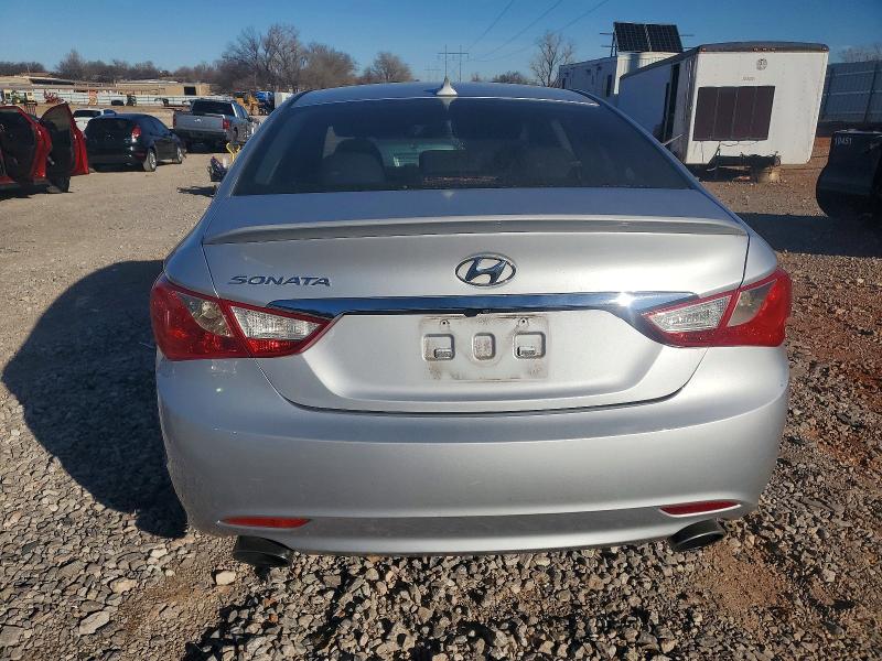 Photo 6 from auction – 2013 HYUNDAI SONATA SE with VIN 5NPEC4AC5DH580321