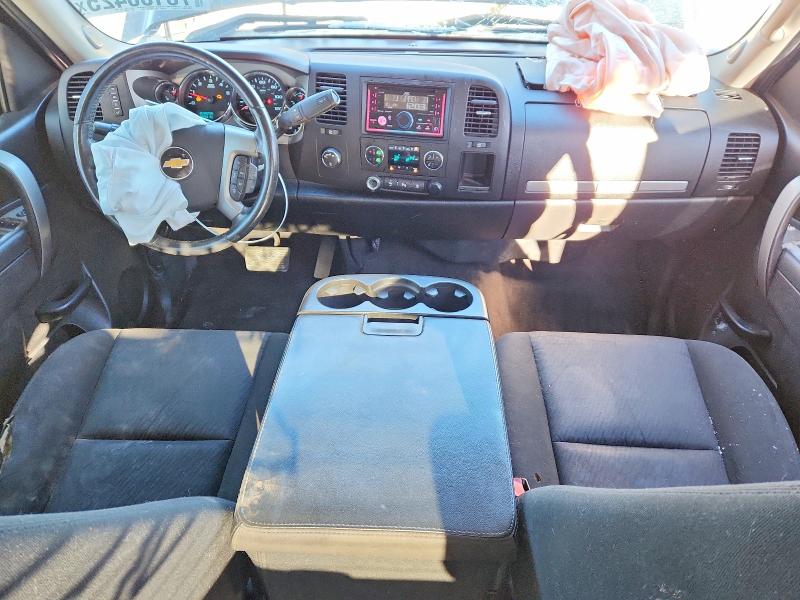 Photo 8 from auction – 2011 CHEVROLET SILVERADO with VIN 1GCRKSE39BZ177841