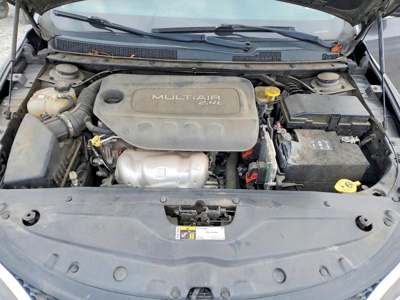 Photo 11 from auction – 2016 CHRYSLER 200 with VIN 1C3CCCAB0GN122106