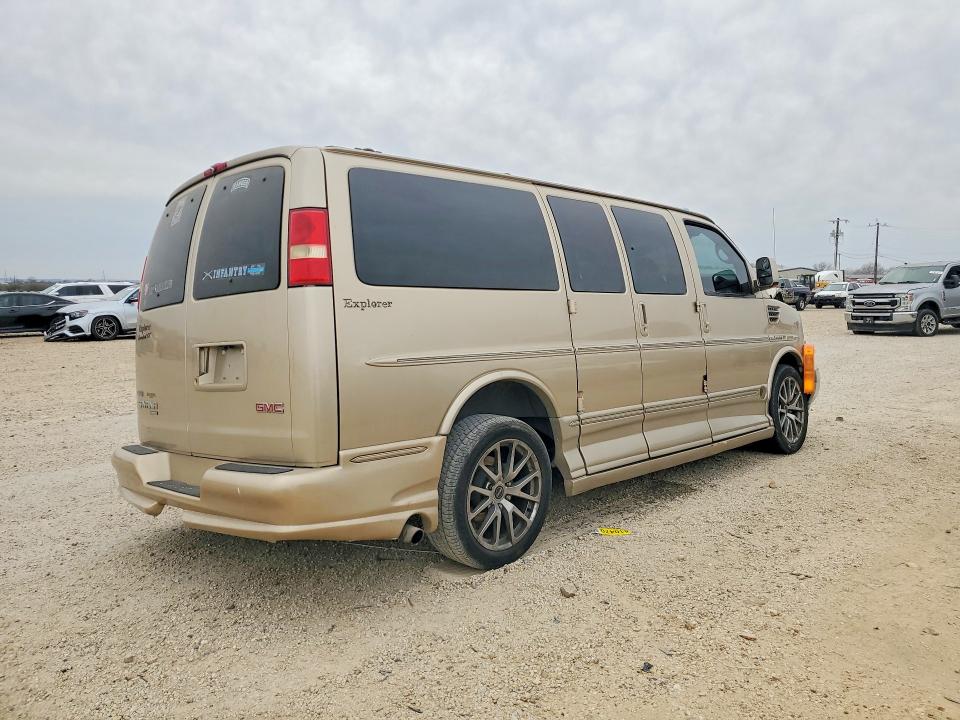 Photo 3 from auction – 2011 GMC SAVANA with VIN 1GDS7DC44B1118667