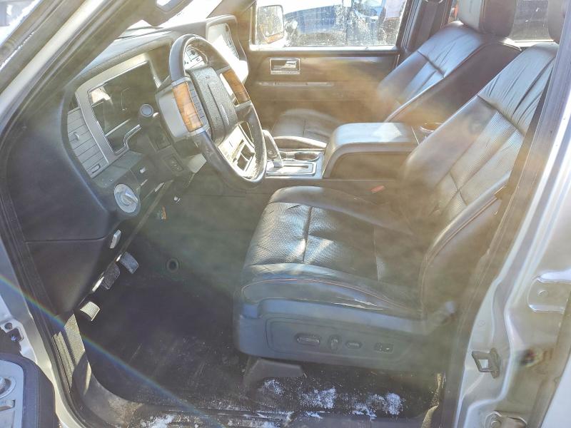 Photo 7 from auction – 2007 LINCOLN NAVIGATOR with VIN 5LMFU28547LJ19553