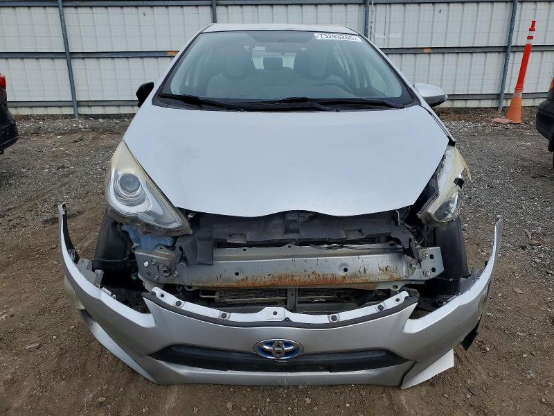 Photo 5 from auction – 2015 TOYOTA PRIUS C with VIN JTDKDTB33F1580028