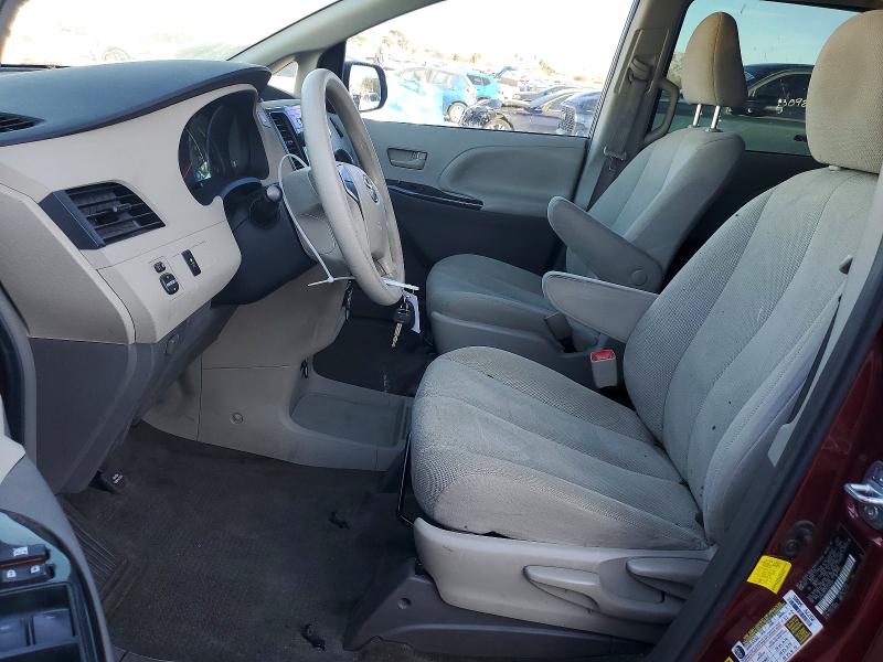 Photo 7 from auction – 2012 TOYOTA SIENNA with VIN 5TDZK3DC3CS219169