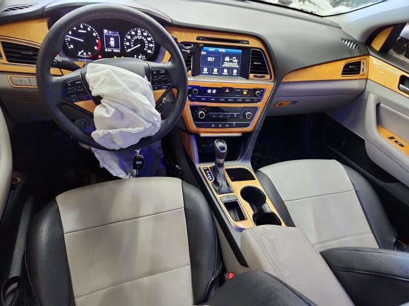 Photo 8 from auction – 2016 HYUNDAI SONATA SPO with VIN 5NPE34AF9GH382646