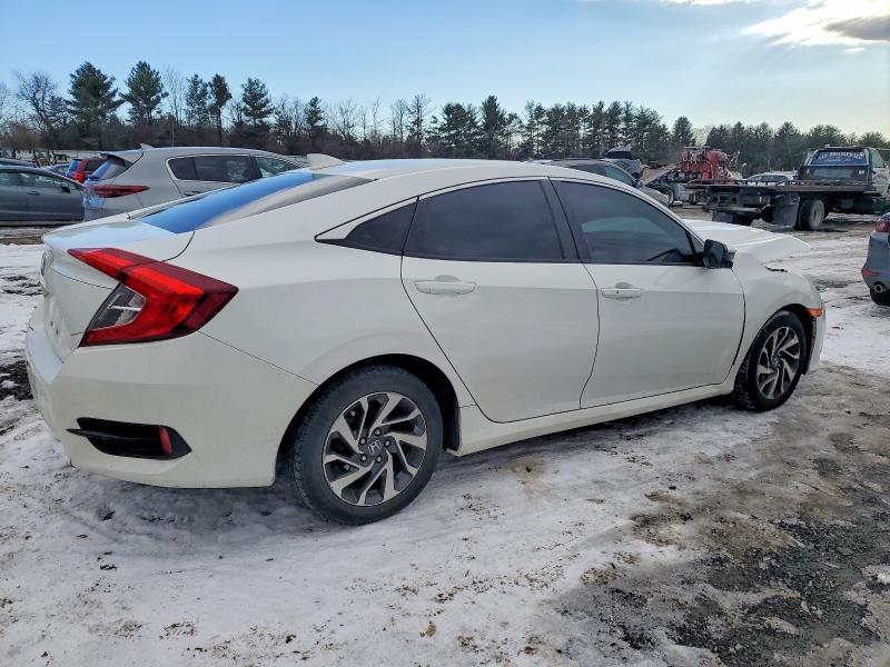 Photo 3 from auction – 2018 HONDA CIVIC with VIN 2HGFC2F71JH525911