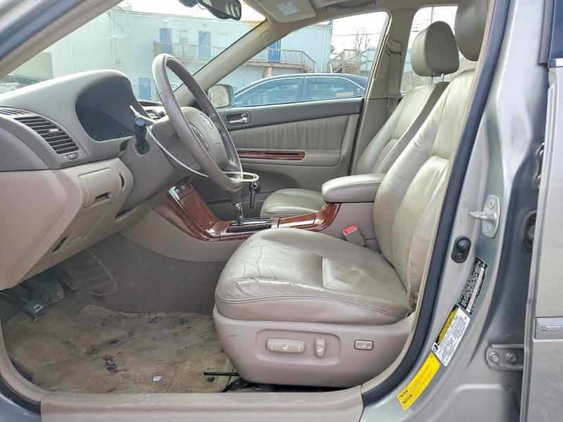 Photo 7 from auction – 2005 TOYOTA CAMRY LE with VIN 4T1BF30K05U591064