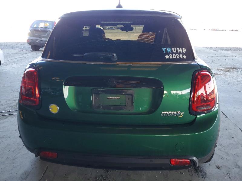 Photo 6 from auction – 2022 MINI COOPER SE with VIN WMW13DJ02N2S08097