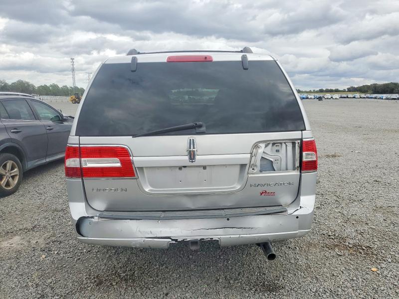 Photo 6 from auction – 2012 LINCOLN NAVIGATOR with VIN 5LMJJ3H54CEL03852