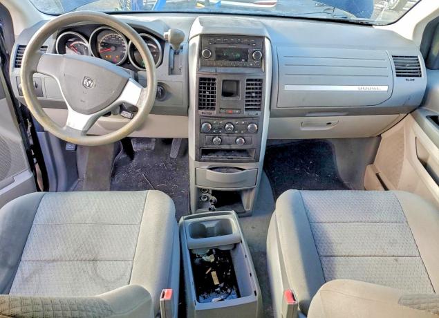 Photo 8 from auction – 2010 DODGE GRAND CARAVAN with VIN 2D4RN4DE3AR143895