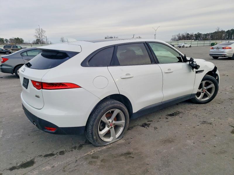 Photo 3 from auction – 2019 JAGUAR F-PACE with VIN SADCJ2FX4KA360450