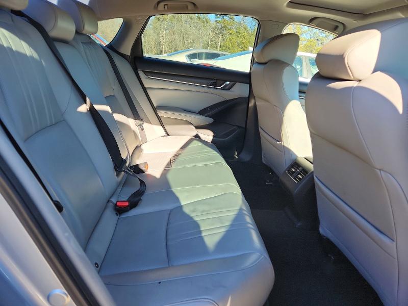 Photo 10 from auction – 2018 HONDA ACCORD with VIN 1HGCV2F69JA025823