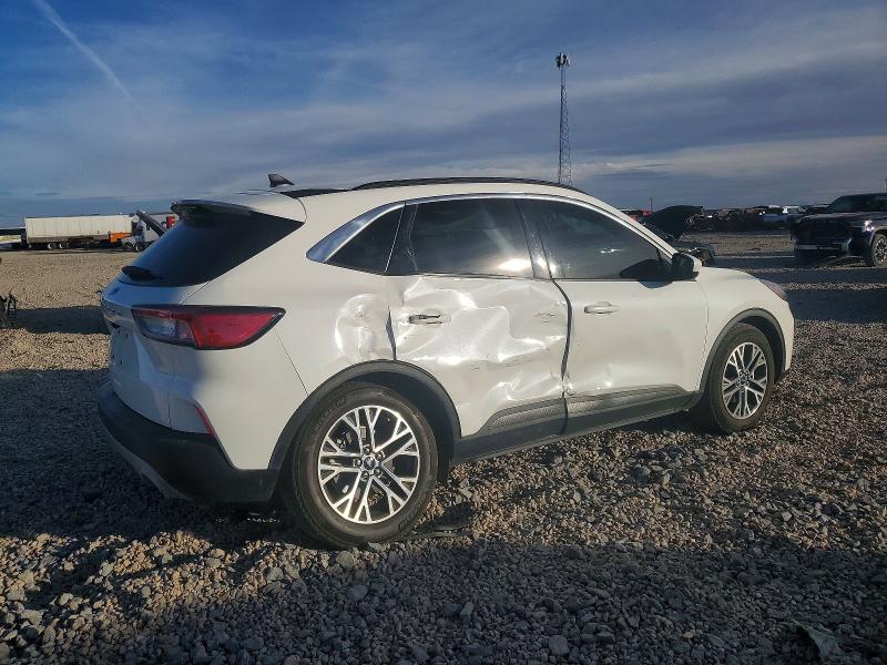 Photo 3 from auction – 2022 FORD ESCAPE SEL with VIN 1FMCU0H67NUB95889