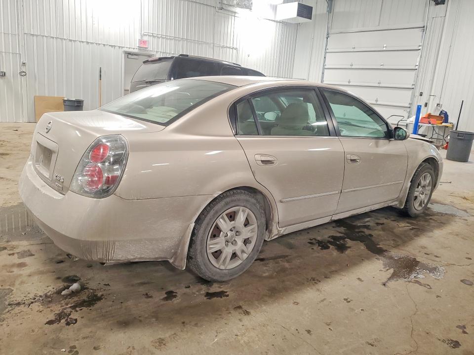 Photo 3 from auction – 2006 NISSAN ALTIMA S with VIN 1N4AL11E76C106471