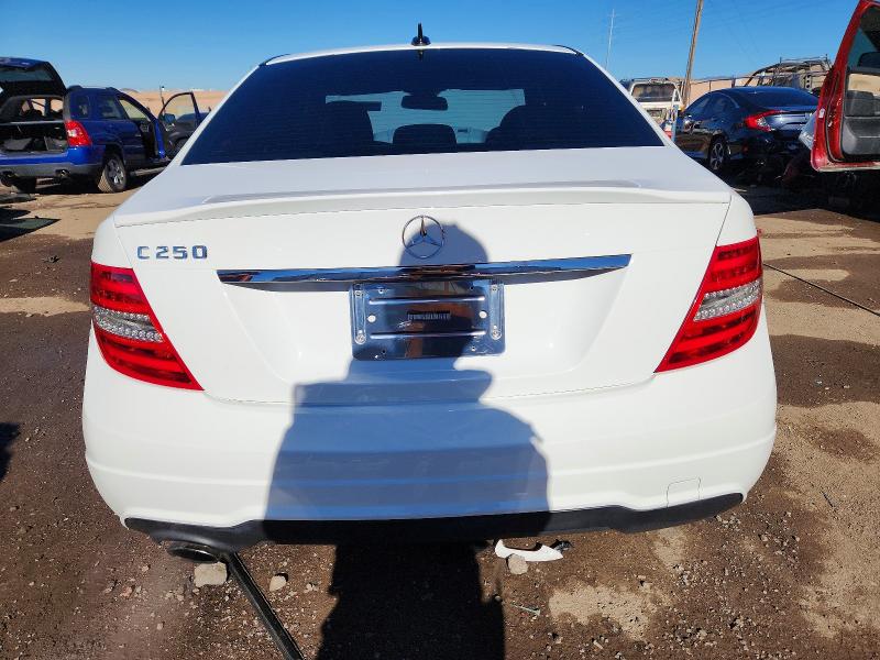 Photo 6 from auction – 2014 MERCEDES-BENZ C 250 with VIN WDDGF4HB3EA960480