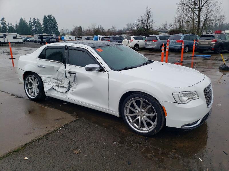 Photo 4 from auction – 2019 CHRYSLER 300C with VIN 2C3CCAPTXKH573341